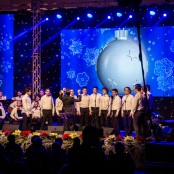carousel-4