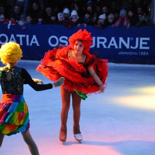 Sv. Nikola - otvorenje klizališta i dječji koncert